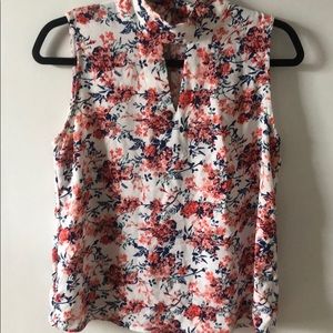High neck floral top!